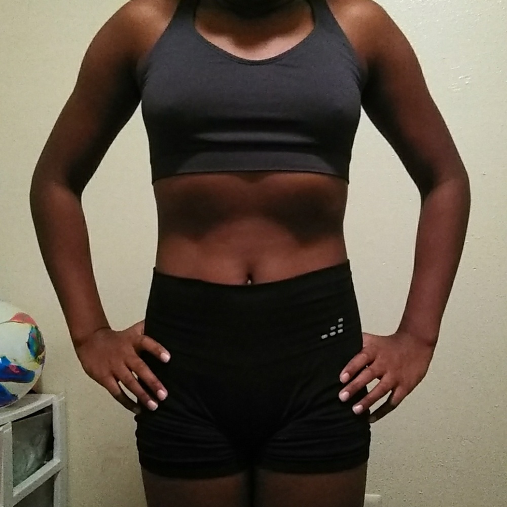 I am selling a sports bra and spandex